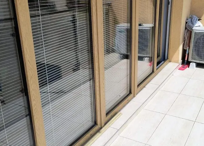 Old Town Center Apartment