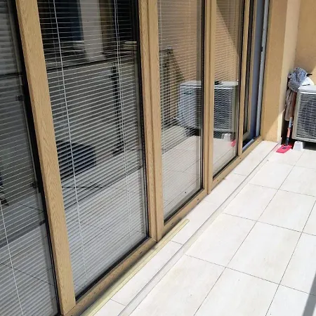 Old Town Center Apartment